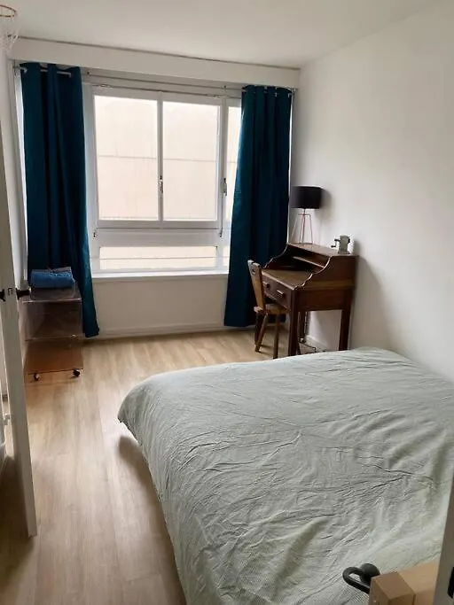 2 Pieces Lumineux Proche Du Parc Buttes Chaumonts Apartment Paris France