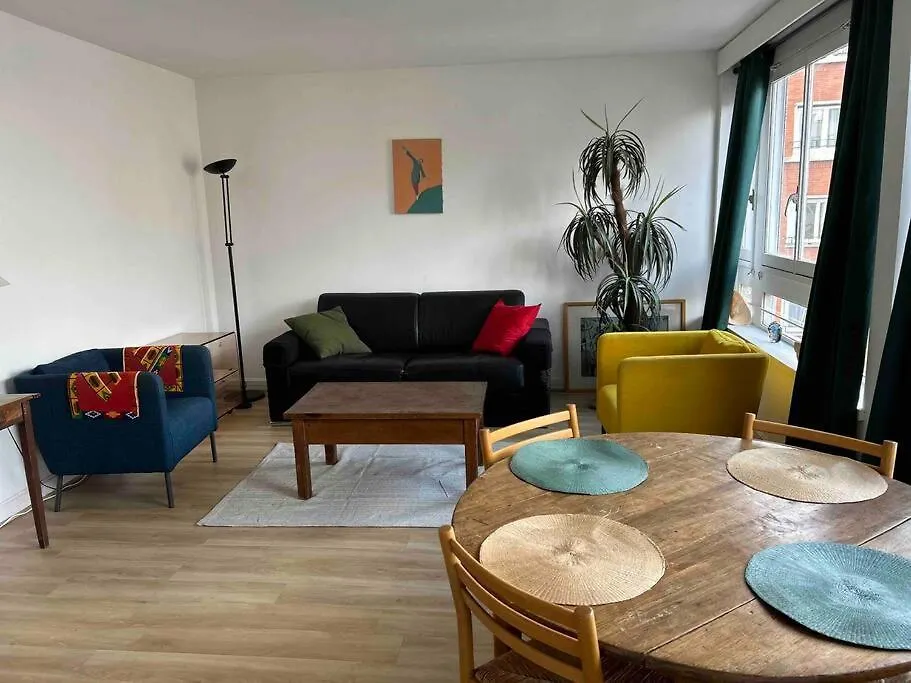 2 Pieces Lumineux Proche Du Parc Buttes Chaumonts Apartamento Paris França