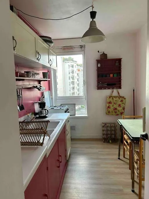 2 Pieces Lumineux Proche Du Parc Buttes Chaumonts Apartment Paris